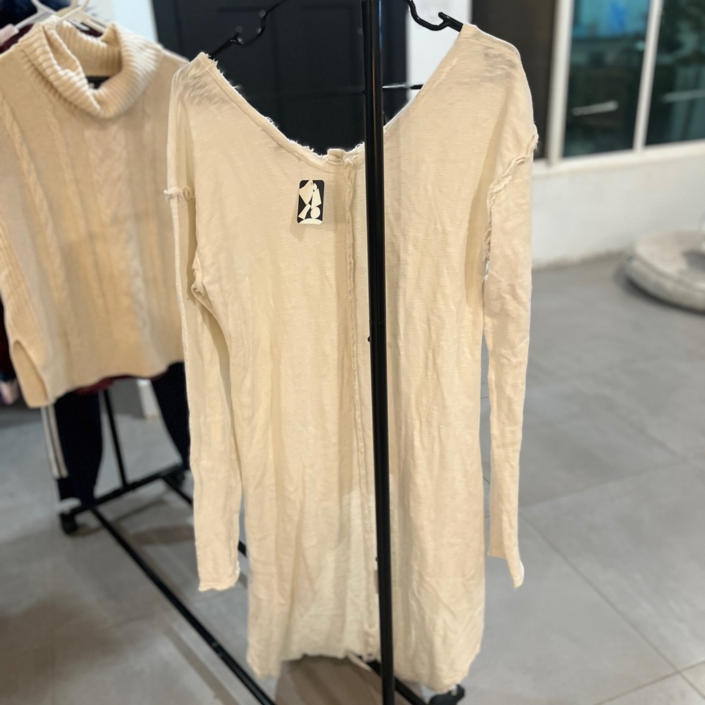 Truly Madly Deeply Cream Buttoned Top - Picture 2 of 5